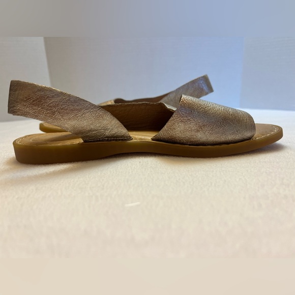 Born Gold Women's Sandals Size 6 - Picture 8 of 12